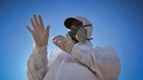 epa11224208 A health worker prepares to fumigate against the Aedes aegypti mosquito as part of a ... epa11224208 A health worker prepares to fumigate against the Aedes aegypti mosquito as part of a ...