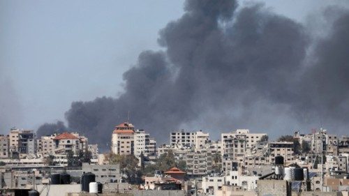 Smoke rises during an Israeli raid at Al-Shifa hospital and the area around it, amid the ongoing ... Smoke rises during an Israeli raid at Al-Shifa hospital and the area around it, amid the ongoing ...