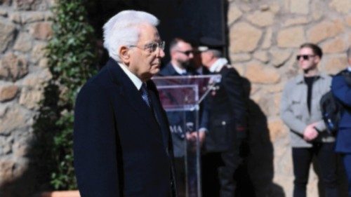 Il Presidente della Repubblica, Sergio Mattarella, durante la cerimonia commemorativa dell'80/mo ... Il Presidente della Repubblica, Sergio Mattarella, durante la cerimonia commemorativa dell'80/mo ...