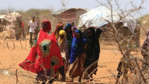 Sei ambulanti keniani uccisi in Somalia QUO-074 Sei ambulanti keniani uccisi in Somalia QUO-074