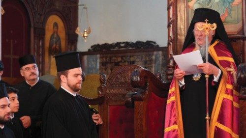  «Una data comune a tutti i cristiani  per celebrare la Pasqua»  QUO-075