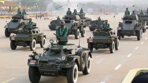 In Myanmar attacco con droni sulla capitale QUO-078 In Myanmar attacco con droni sulla capitale QUO-078