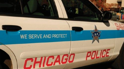 Giovane afroamericano ucciso dalla polizia a Chicago QUO-083 Giovane afroamericano ucciso dalla polizia a Chicago QUO-083