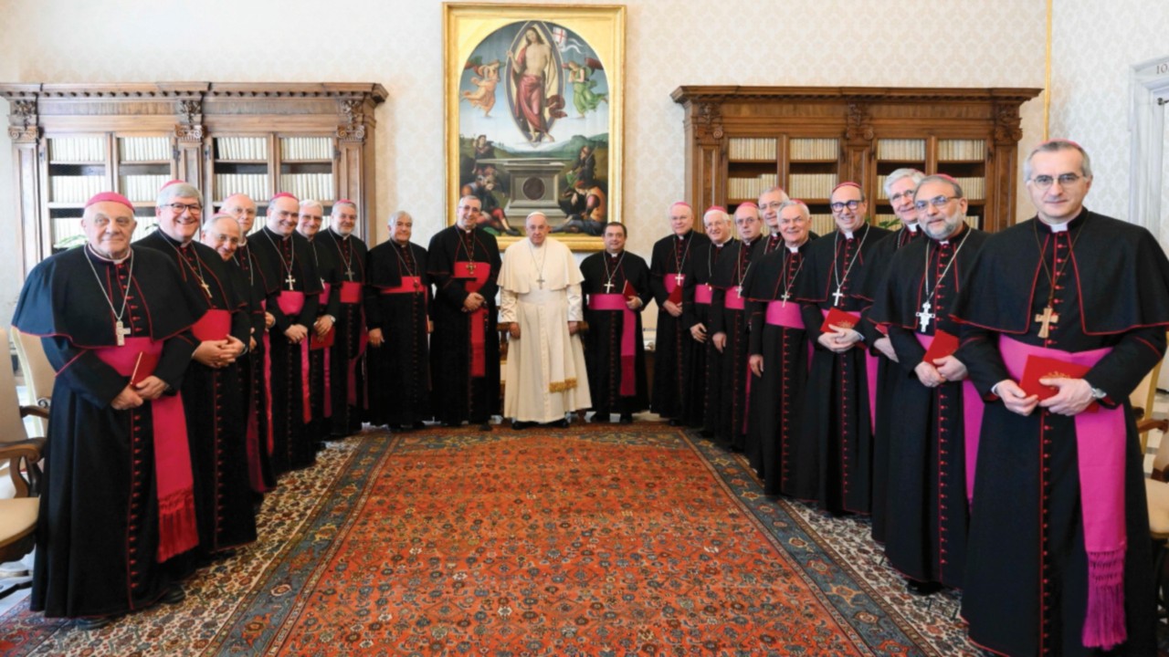  La visita «ad limina» dei vescovi della Puglia  QUO-089