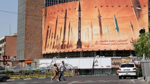 Nella notte la risposta di Israele: attacco di droni sull’Iran QUO-090 Nella notte la risposta di Israele: attacco di droni sull’Iran QUO-090