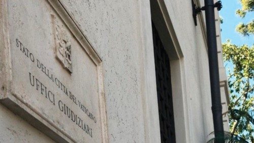 Modifiche di norme in materia di ordinamento giudiziario in Vaticano QUO-090 Modifiche di norme in materia di ordinamento giudiziario in Vaticano QUO-090