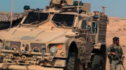Razzi dall’Iraq verso una base della coalizione a guida Usa in Siria QUO-092 Razzi dall’Iraq verso una base della coalizione a guida Usa in Siria QUO-092
