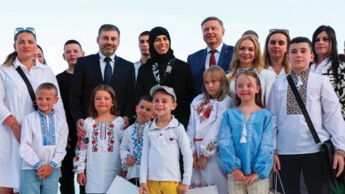 Qatari Minister of State for International Cooperation Lolwah Al-Khater (C) and Human Rights ... Qatari Minister of State for International Cooperation Lolwah Al-Khater (C) and Human Rights ...