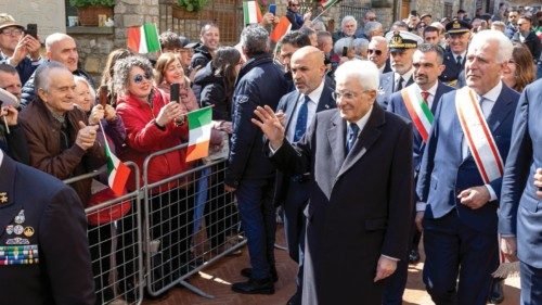 Civitella in Val di Chiana - Il Presidente della Repubblica Sergio Mattarella a Civitella in Val di ... Civitella in Val di Chiana - Il Presidente della Repubblica Sergio Mattarella a Civitella in Val di ...