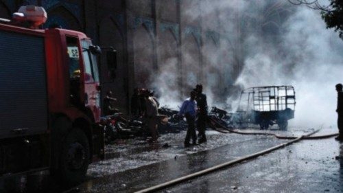 Afghanistan: sei vittime per un attentato a una moschea QUO-098 Afghanistan: sei vittime per un attentato a una moschea QUO-098