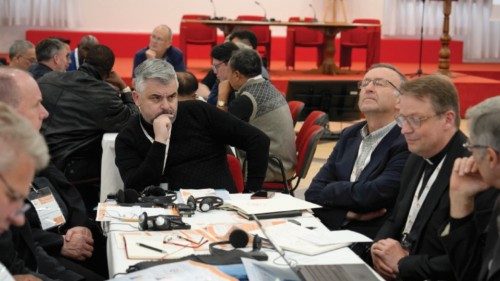 Discepoli missionari con il Popolo di Dio QUO-100 Discepoli missionari con il Popolo di Dio QUO-100