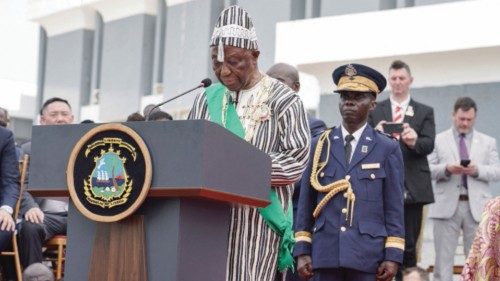 Liberia: istituito il Tribunale per giudicare i crimini di guerra QUO-101 Liberia: istituito il Tribunale per giudicare i crimini di guerra QUO-101