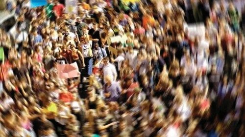 Le nuove generazioni devono decidere il loro futuro QUO-102 Le nuove generazioni devono decidere il loro futuro QUO-102