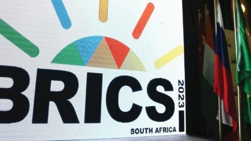  Una nuova architettura economico-finanziaria per l’Africa   QUO-105
