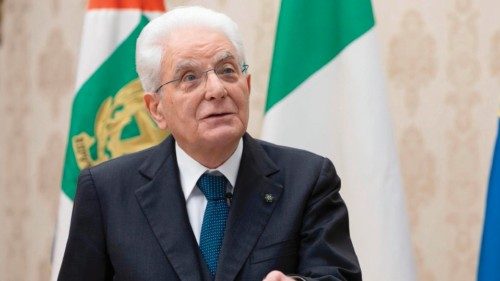 Mettere a tacere contrasta con la civiltà QUO-105 Mettere a tacere contrasta con la civiltà QUO-105