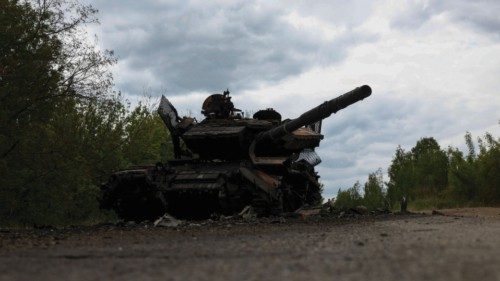 A destroyed tank is seen on a road, amid Russia's attack on Ukraine, in Kharkiv Region, Ukraine May ... A destroyed tank is seen on a road, amid Russia's attack on Ukraine, in Kharkiv Region, Ukraine May ...