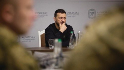 epa11345622 A handout photo made available by the Ukrainian Presidential Press Service shows ...