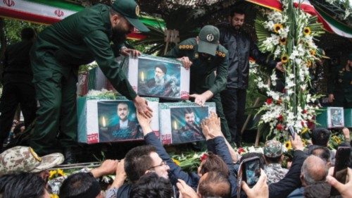 L’Iran al voto il 28 giugno per le presidenziali QUO-114 L’Iran al voto il 28 giugno per le presidenziali QUO-114