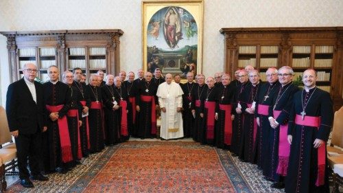 La visita «ad limina» dei vescovi del Portogallo QUO-117 La visita «ad limina» dei vescovi del Portogallo QUO-117