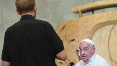 Dalle crisi non si esce da soli QUO-122 Dalle crisi non si esce da soli QUO-122