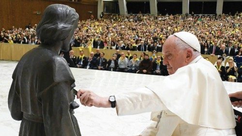  La guerra non è mai inevitabile  La pace è sempre possibile  QUO-123