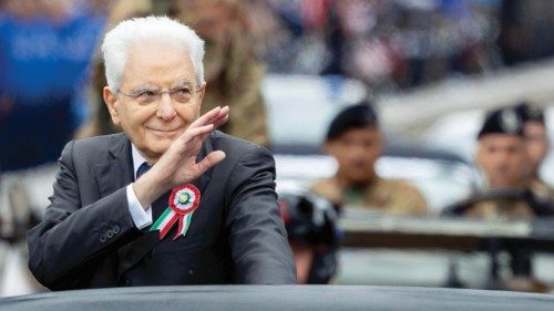 Il presidente della Repubblica, Sergio Mattarella, in occasione della parata per la Festa della ...