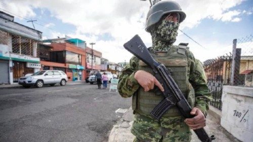 Assassinato un deputato in Ecuador QUO-125 Assassinato un deputato in Ecuador QUO-125