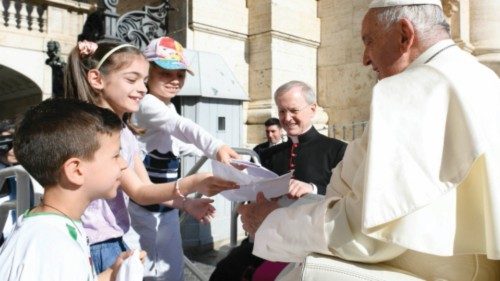 Il Cuore di Gesù parla a un mondo senza cuore QUO-126 Il Cuore di Gesù parla a un mondo senza cuore QUO-126