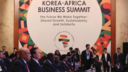 epa11390394 South Korean President Yoon Suk Yeol (2-L) and Mauritania President Mohamed Ould ... epa11390394 South Korean President Yoon Suk Yeol (2-L) and Mauritania President Mohamed Ould ...