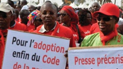 Rsf: negli ultimi tre anni in Senegal meno libertà di stampa QUO-128 Rsf: negli ultimi tre anni in Senegal meno libertà di stampa QUO-128