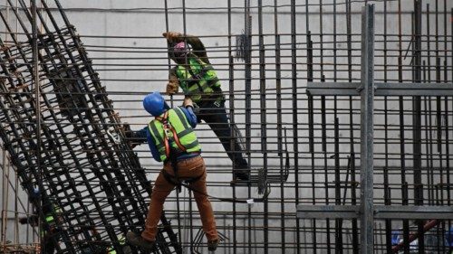 Men work at a construction site in Mexico City on May 30, 2024. (Photo by Pedro PARDO / AFP) Men work at a construction site in Mexico City on May 30, 2024. (Photo by Pedro PARDO / AFP)