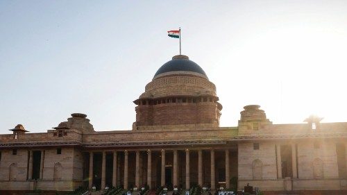 People gather on the day of India's Prime Minister Narendra Modi's swearing-in ceremony at the ... People gather on the day of India's Prime Minister Narendra Modi's swearing-in ceremony at the ...