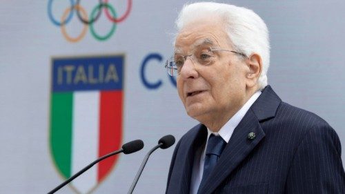 Il Presidente della Repubblica Sergio Mattarella in occasione della cerimonia di consegna della ... Il Presidente della Repubblica Sergio Mattarella in occasione della cerimonia di consegna della ...