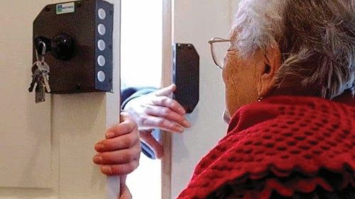 “Sono anziano ma non ci casco” QUO-135 “Sono anziano ma non ci casco” QUO-135