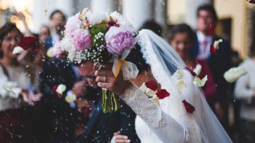 Il matrimonio: traguardo o certificazione? QUO-136 Il matrimonio: traguardo o certificazione? QUO-136