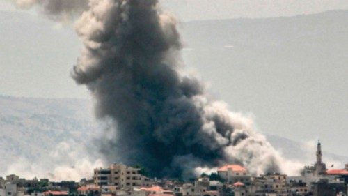 CORRECTION / TOPSHOT - Smoke billows during Israeli bombardment on the village of Khiam in south ... CORRECTION / TOPSHOT - Smoke billows during Israeli bombardment on the village of Khiam in south ...