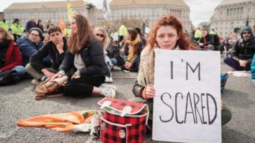  Clima e salute mentale: anche le false promesse fanno danni  QUO-142