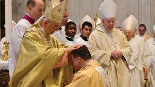 Con uno sguardo di misericordia e di perdono QUO-142 Con uno sguardo di misericordia e di perdono QUO-142