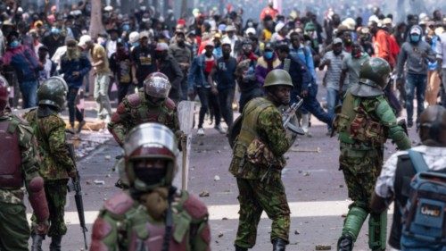 Protesters try to advance towards the police during a demonstration in Nairobi, on June 25, 2024. ... Protesters try to advance towards the police during a demonstration in Nairobi, on June 25, 2024. ...