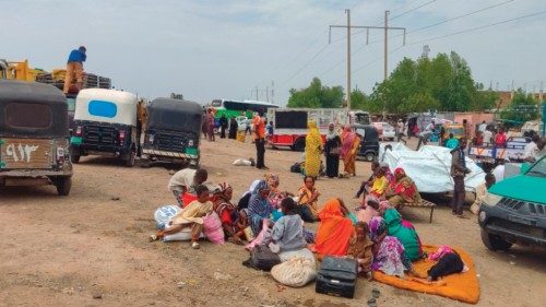 People fleeing the town of Singa, the capital of Sudan's southeastern Sennar state, arrive in ... People fleeing the town of Singa, the capital of Sudan's southeastern Sennar state, arrive in ...