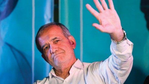 (FILES) Iranian reformist candidate Masoud Pezeshkian attends his campaign rally, two days before a ... (FILES) Iranian reformist candidate Masoud Pezeshkian attends his campaign rally, two days before a ...