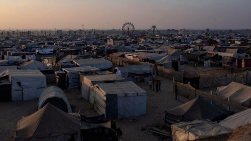 epa11469274 Displaced Palestinians set up their tents inside the Asdaa amusement park, west of Khan ... epa11469274 Displaced Palestinians set up their tents inside the Asdaa amusement park, west of Khan ...