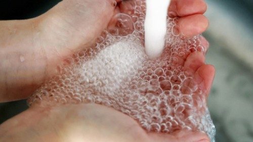 epa11471973 Water runs from a tap at a home in London, Britain, 11 July 2024. UK water bills in ... epa11471973 Water runs from a tap at a home in London, Britain, 11 July 2024. UK water bills in ...