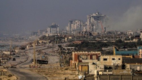 epa11473701 Smoke rises as the Israeli military continues its operation in Gaza City, 11 July 2024 ... epa11473701 Smoke rises as the Israeli military continues its operation in Gaza City, 11 July 2024 ...