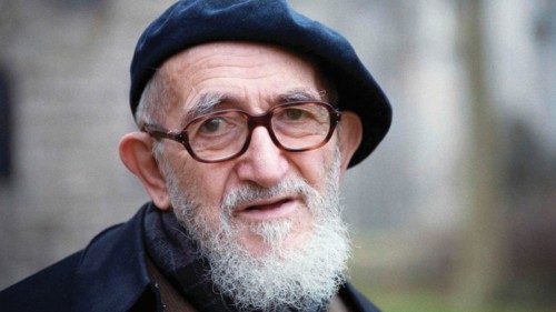 (FILES) Portrait taken on December 5, 1987 at the Abbey of St. Wandrille shows French Catholic ... (FILES) Portrait taken on December 5, 1987 at the Abbey of St. Wandrille shows French Catholic ...