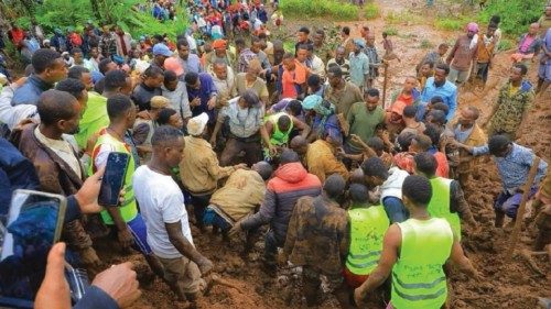 Sale a 229 il bilancio  dei morti per la frana  QUO-167