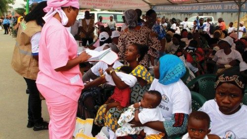 epa11480278 Mothers line up with their children for malaria vaccines during the launch of the ... epa11480278 Mothers line up with their children for malaria vaccines during the launch of the ...