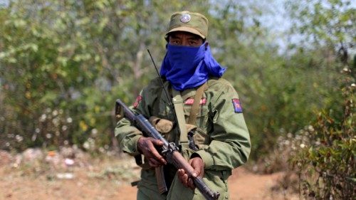 I ribelli del Myanmar annunciano la conquista di una base dell’esercito QUO-177 I ribelli del Myanmar annunciano la conquista di una base dell’esercito QUO-177
