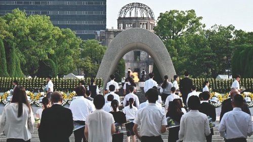 epa11529168 Hiroshima residents walk toward a cenotaph to offer prayers for atomic bomb victims on ... epa11529168 Hiroshima residents walk toward a cenotaph to offer prayers for atomic bomb victims on ...