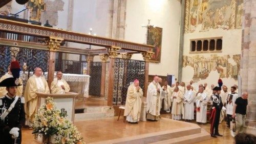  «Aprirsi agli altri con un approccio di pace»    QUO-183